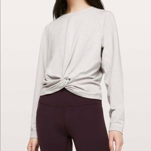 Tuck and Gather Pullover Lululemon SZ 4